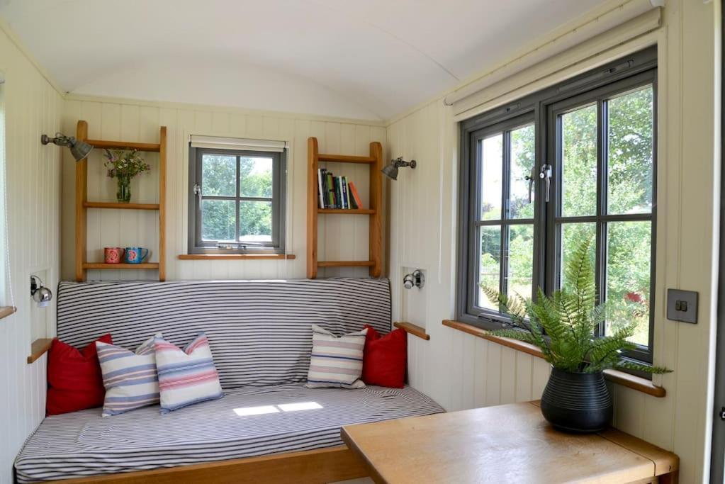 The Shepherd'S Hut @ Chichester Cottage المظهر الخارجي الصورة
